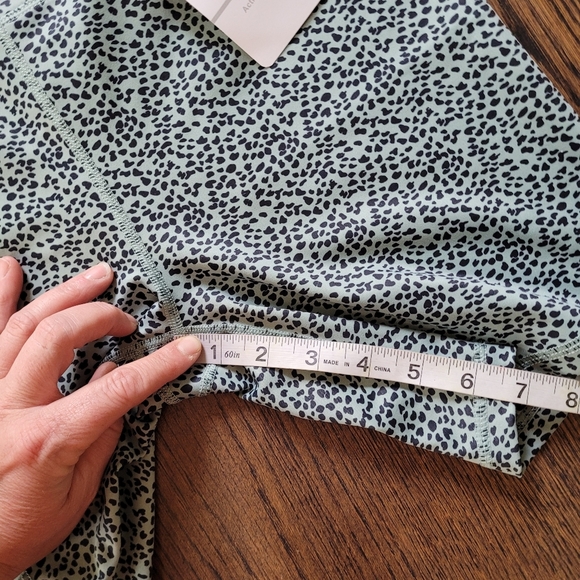 Persit High Waisted Green Leopard Print Workout Yoga Shorts Size Women's Large - Picture 5 of 7